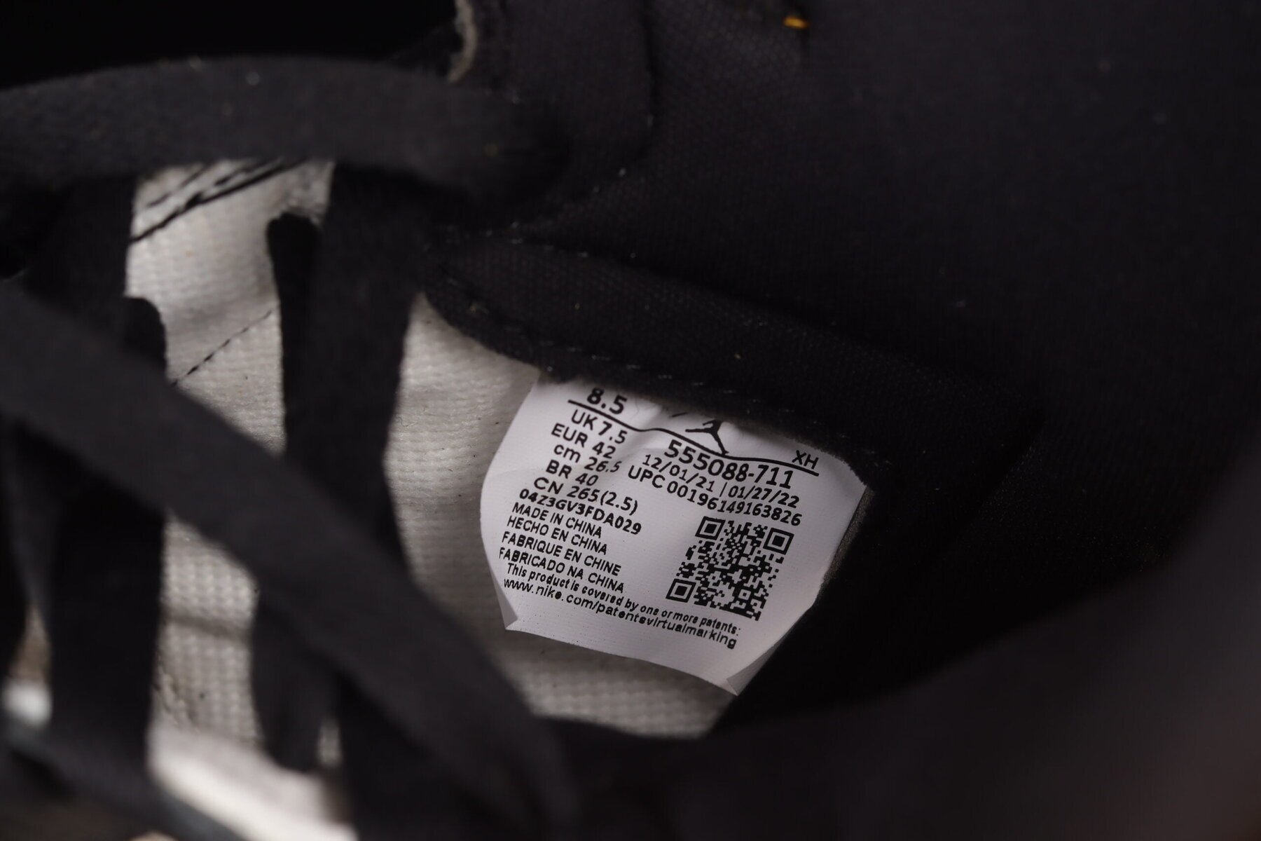 AJ1 High OG Taxi Yellow Toe - Image 7