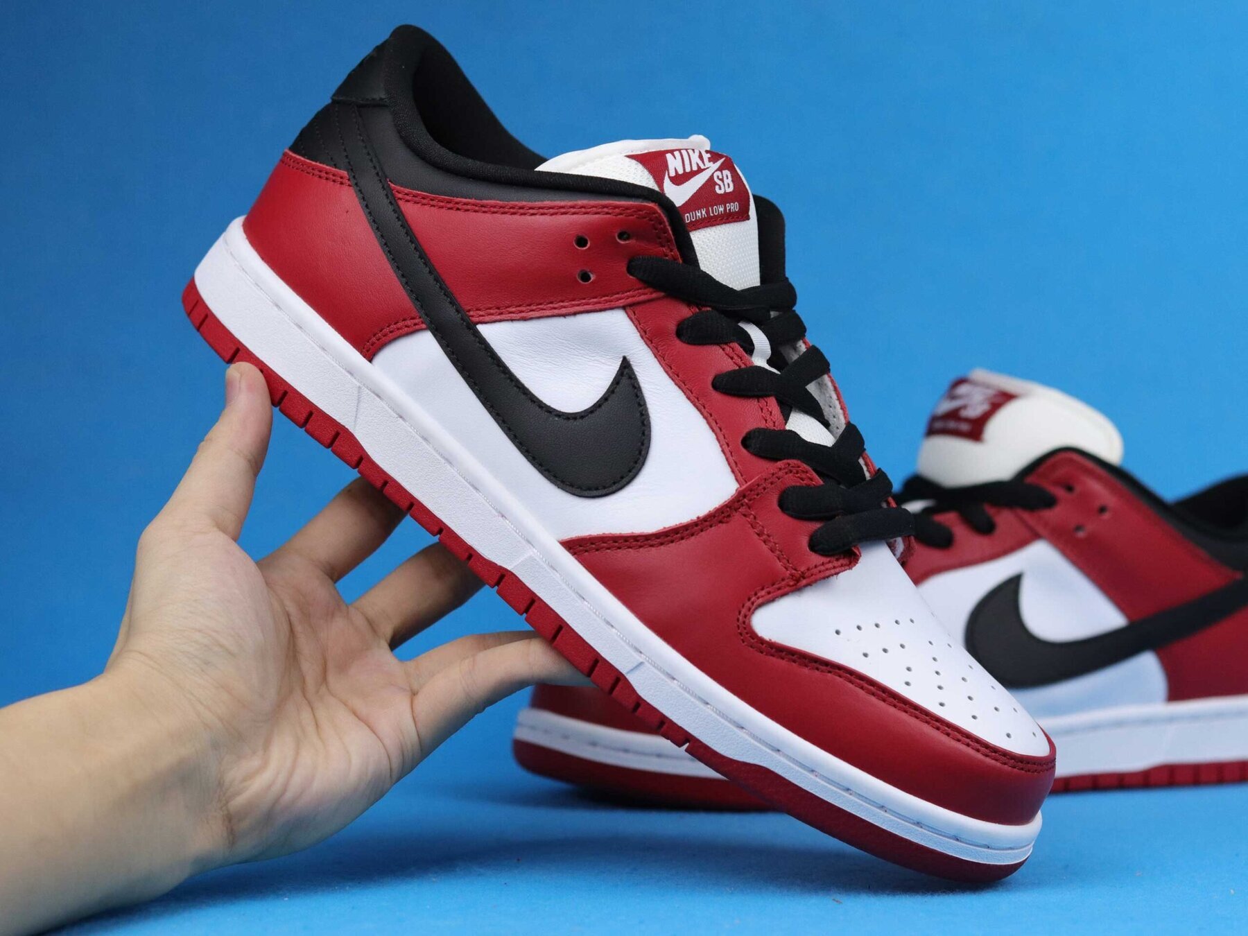 SB Dunk Low J-Pack Chicago - Image 3