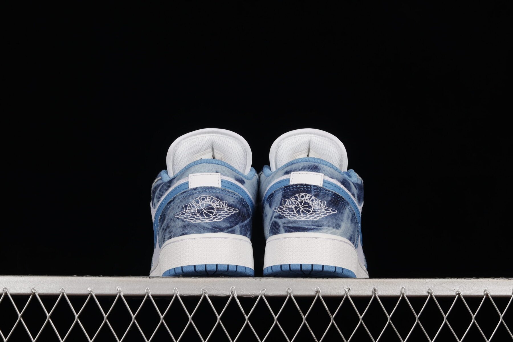 AJ1 Low, Washed Denim - Image 7