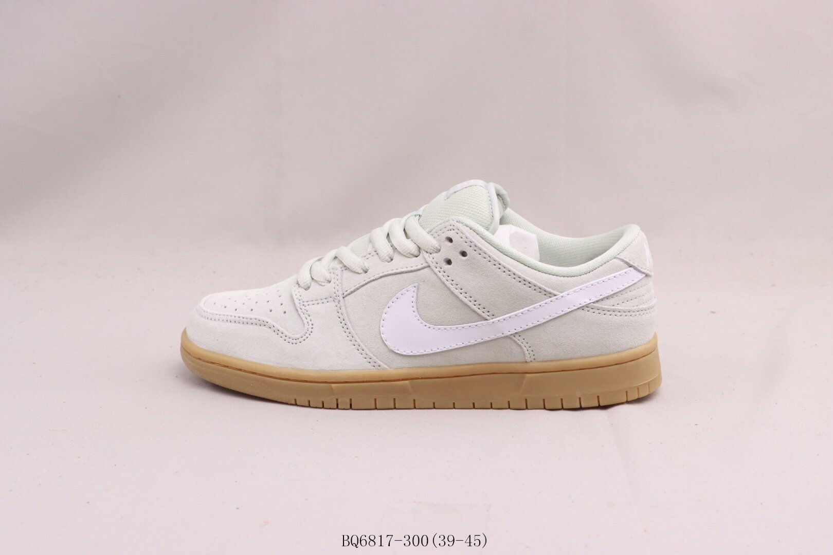 SB Dunk Low Island Green Gum - Image 9