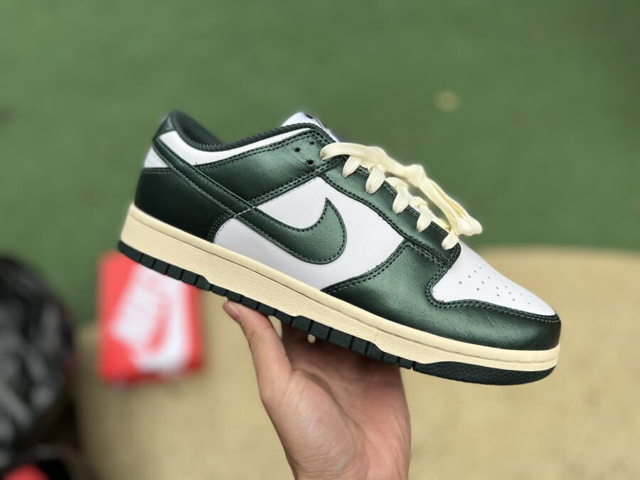 Dunk Low Vintage Green - Image 9