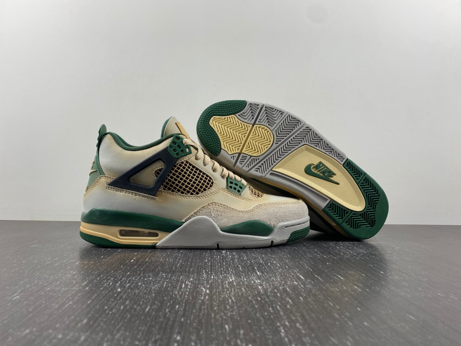 AJ4 Venusuar - Image 2