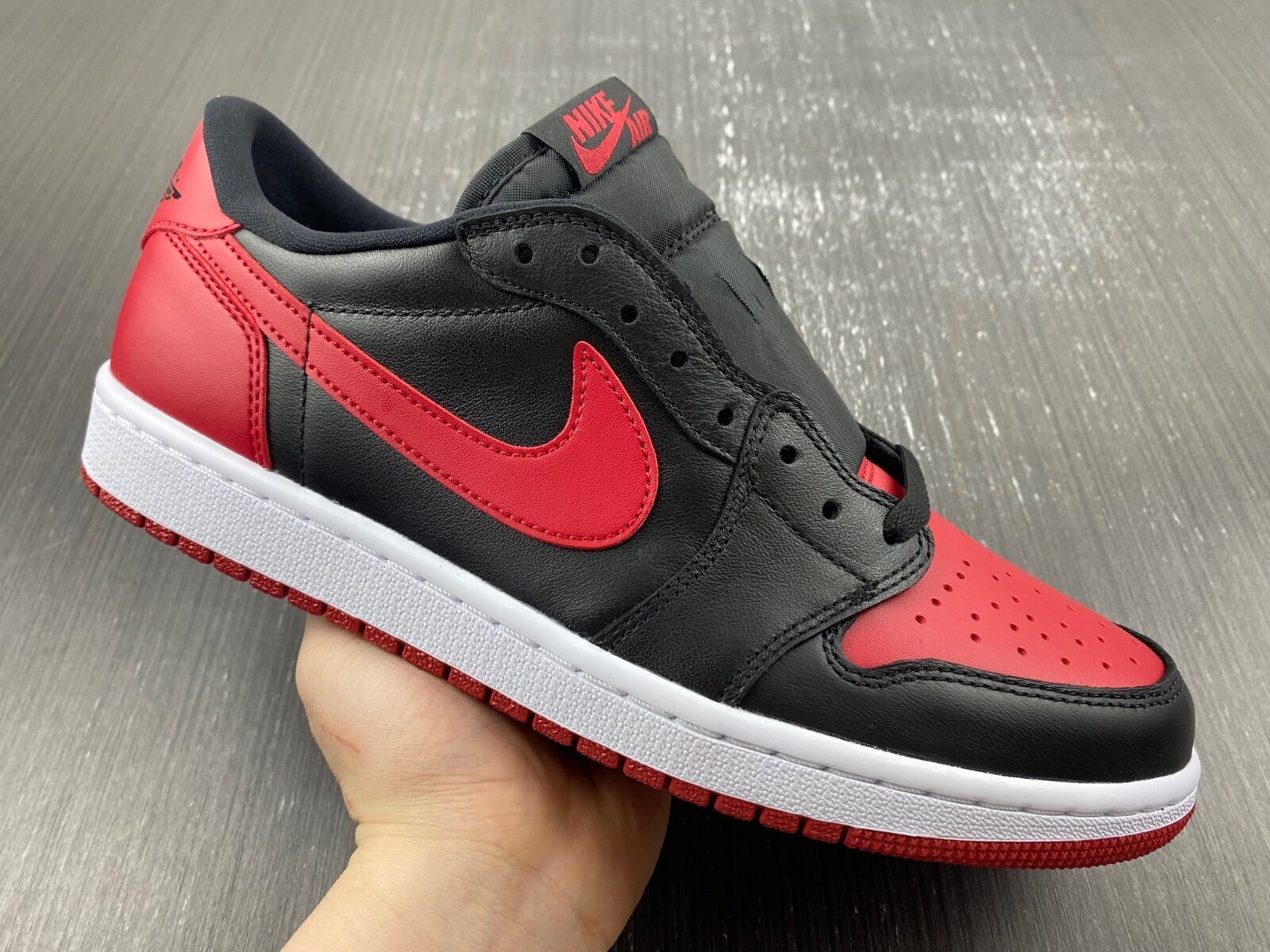 AJ1 Retro Low OG 'Bred' - Image 18