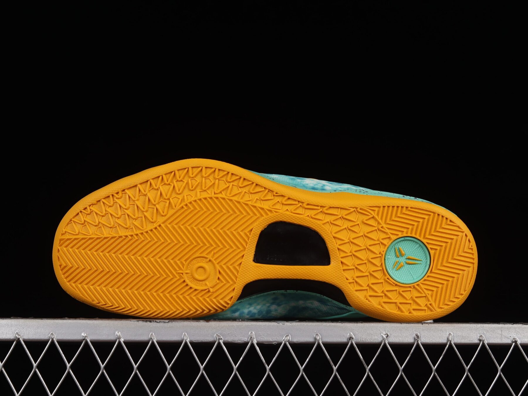 Kobe 8 System Green Glow Laser Orange - Image 13