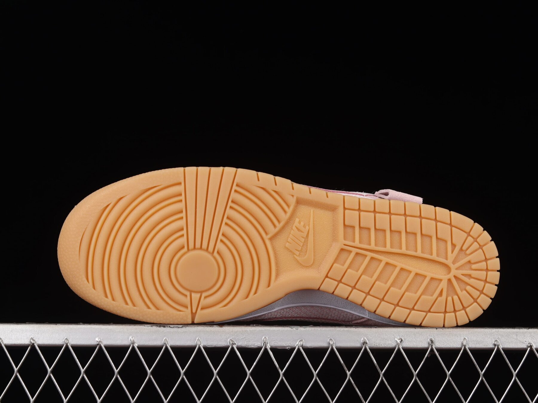 Dunk Low Teddy Bear Light Soft Pink - Image 10