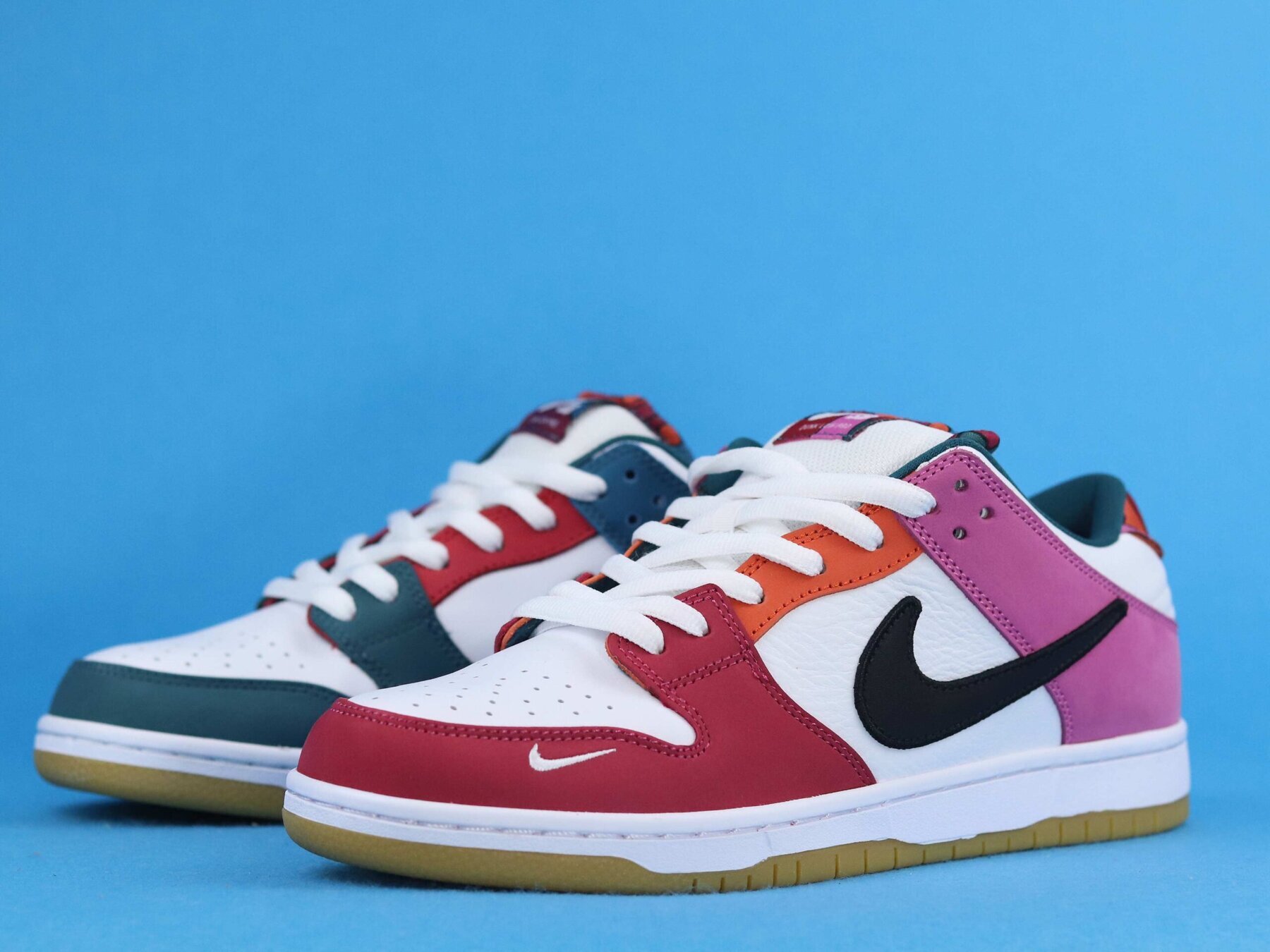 Dunk SB Low Pro QS Parra (Friends & Family) (2021) - Image 7