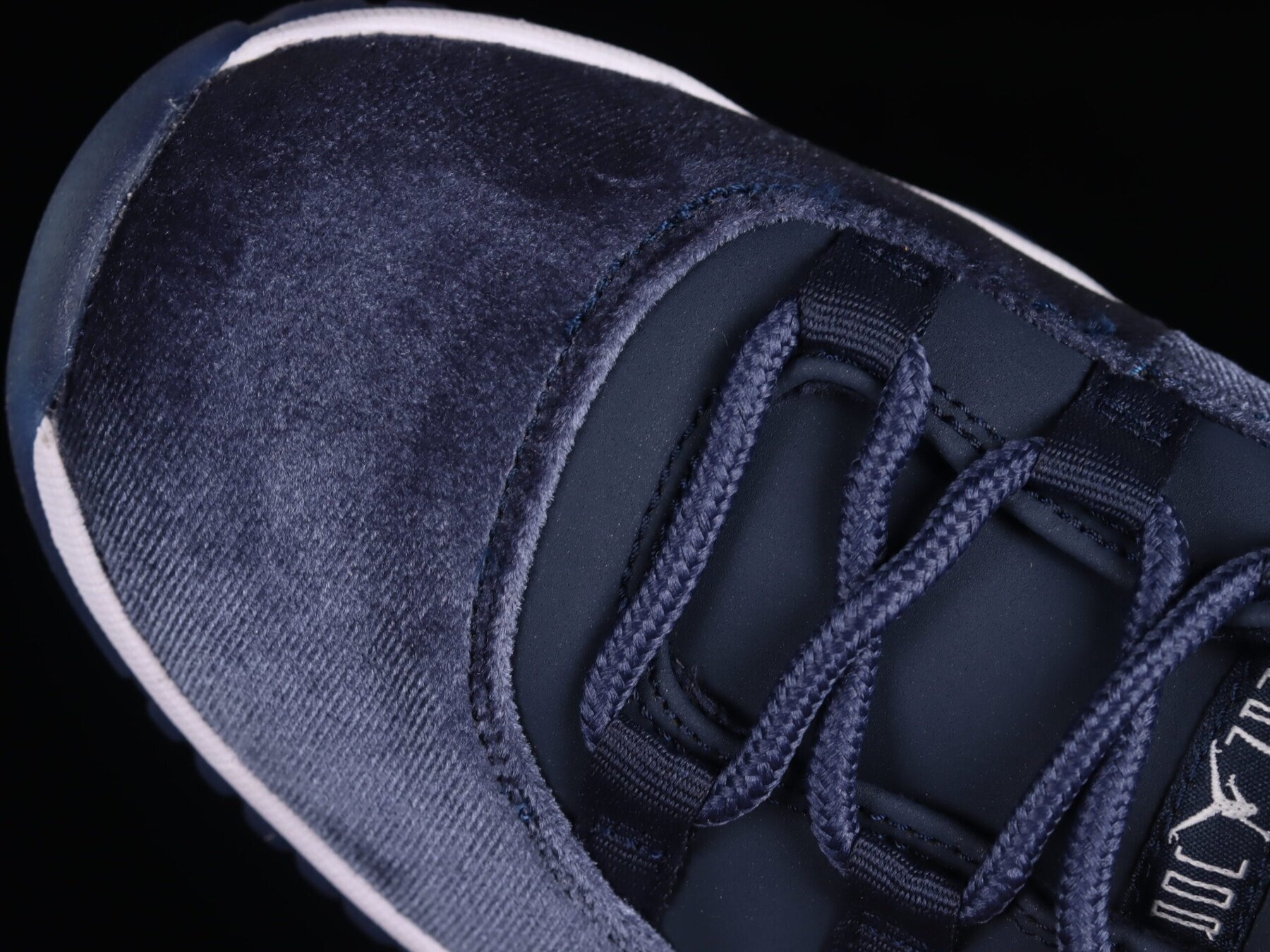 Women's AJ11 Midnight Navy - Image 2
