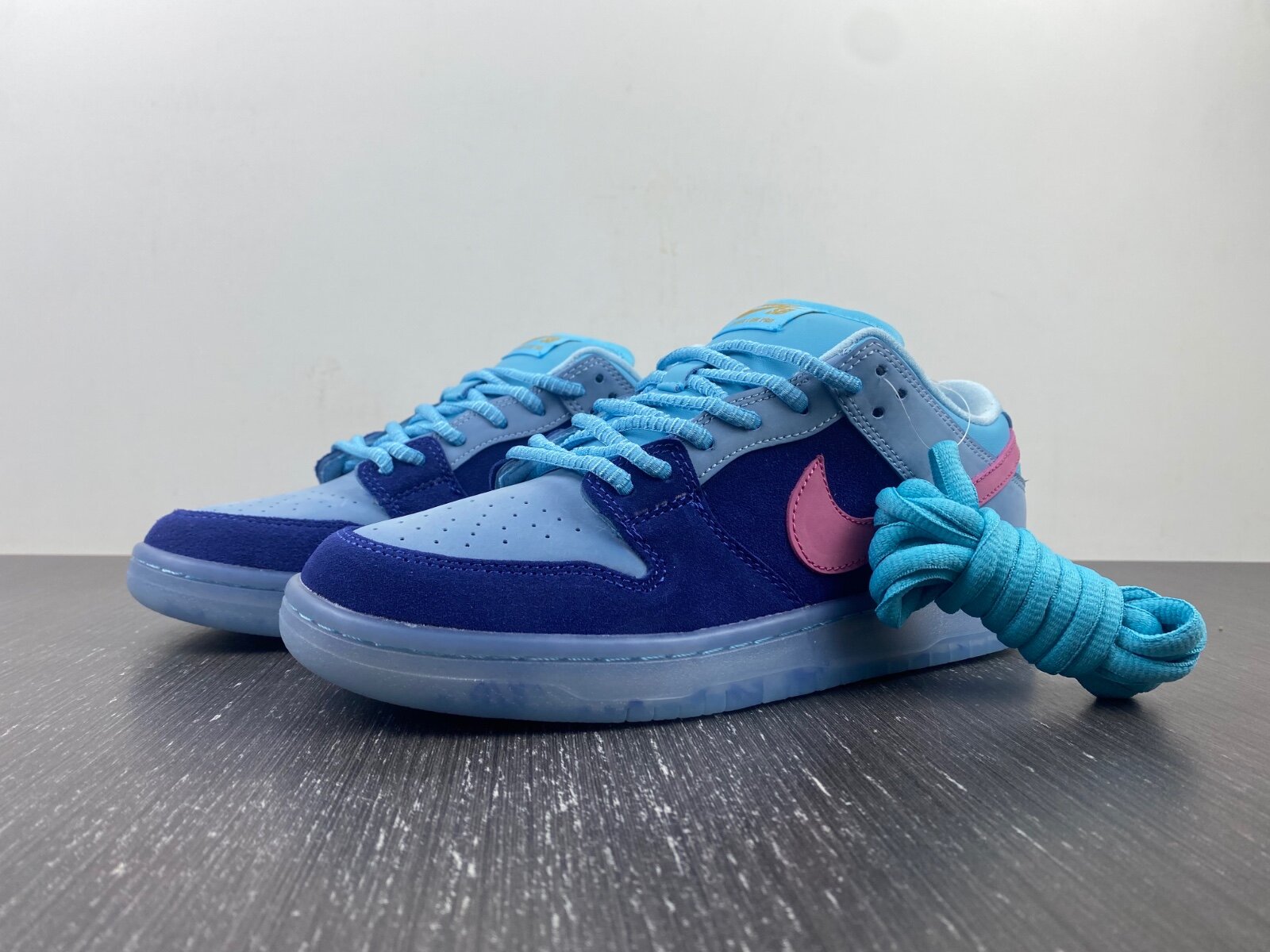 Run The Jewels x SB Dunk Low - Image 16