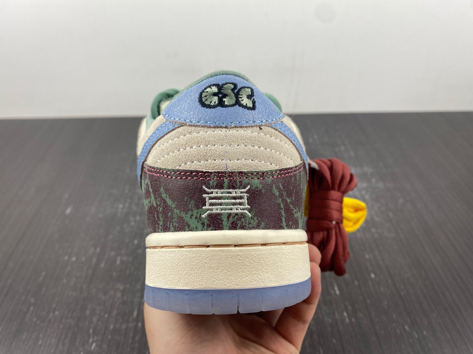 SB Dunk Low Crenshaw Skate Club - Image 14