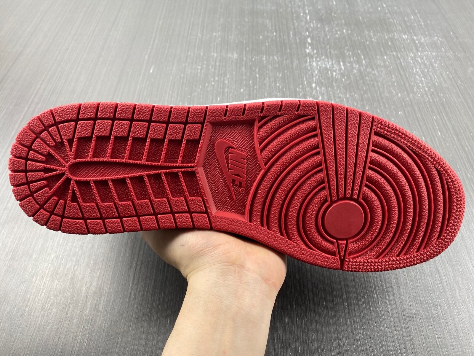 AJ1 Retro Low Chicago (2016) - Image 3