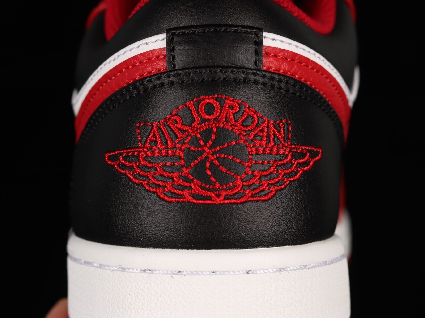 AJ1 Low, Bulls - Image 4