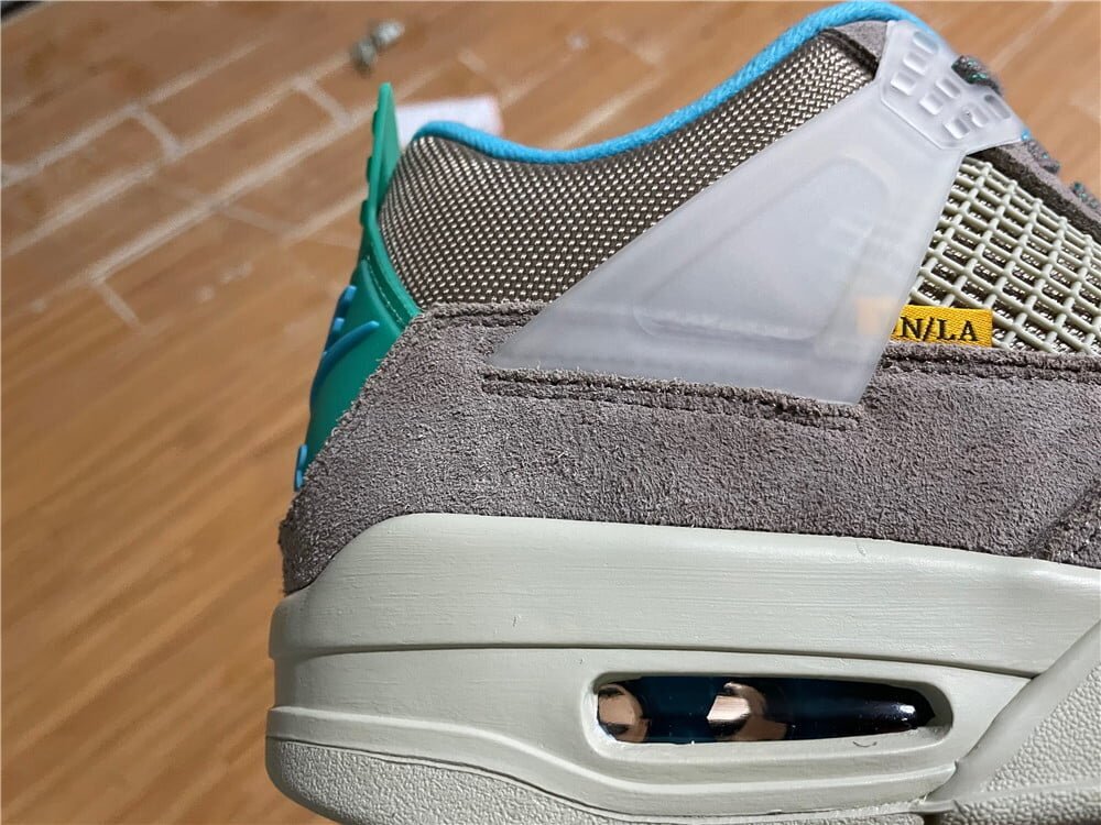 AJ4 Retro SP 30th Anniversary Union Taupe Haze - Image 29