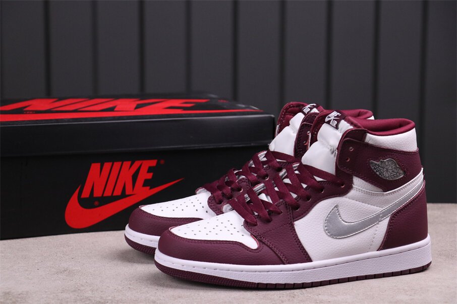 AJ1 Retro High OG Bordeaux - Image 10