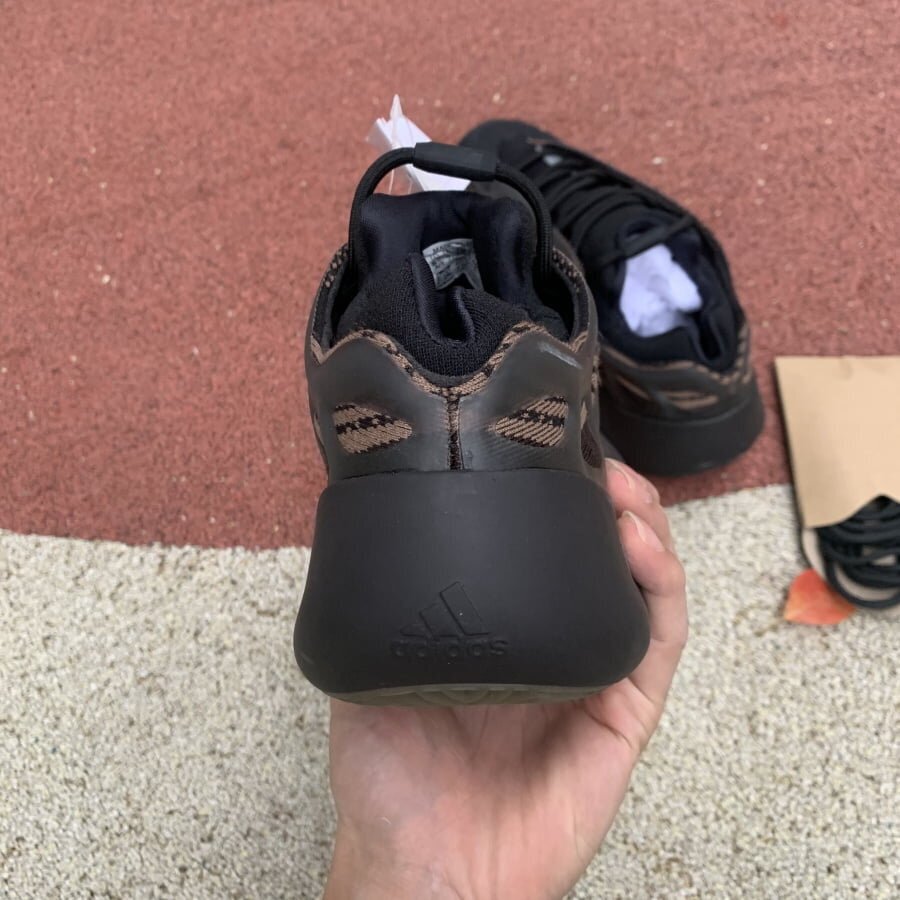 adidas Yeezy 700 V3 Clay Brown - Image 6