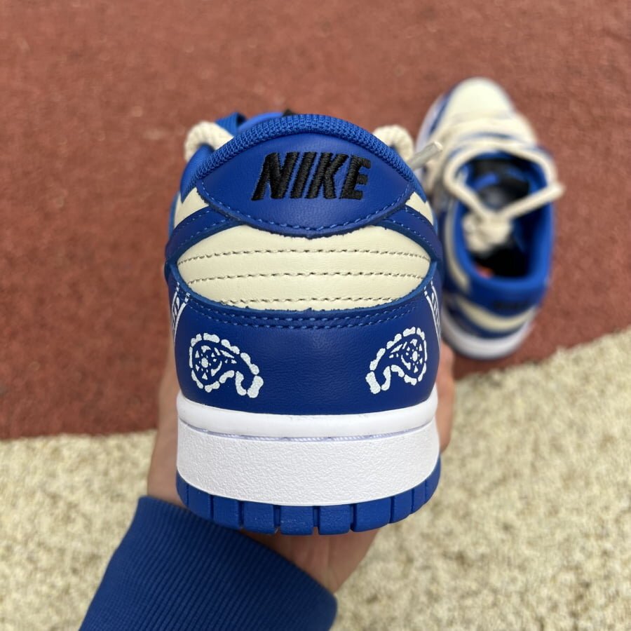 SB Dunk Low Lot Red/White Paisleye 18 - Image 3