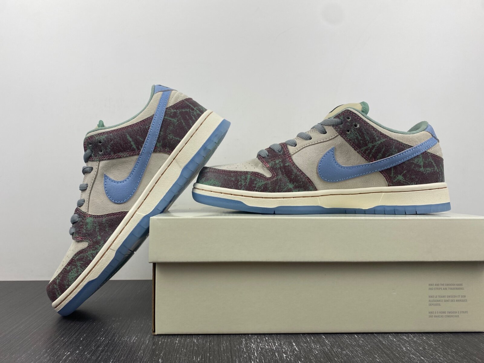 SB Dunk Low Crenshaw Skate Club - Image 9