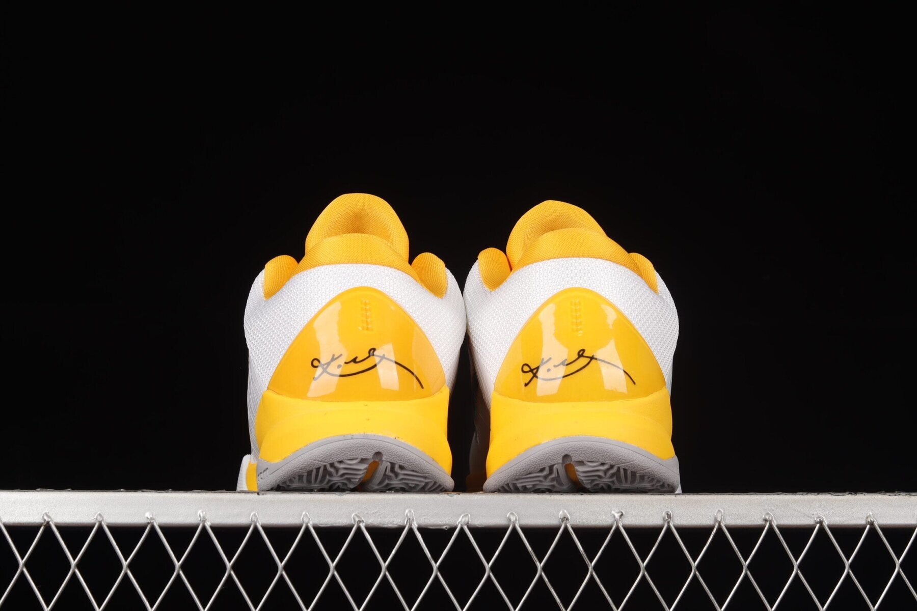 Zoom Kobe 5 White Del Sol - Image 5