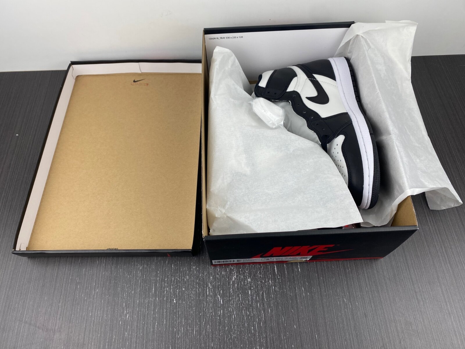 AJ1 Retro High '85 OG 'Black White' - Image 2