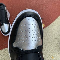 AJ1 Retro High Silver Toe - Image 5