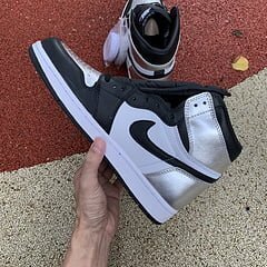 AJ1 Retro High Silver Toe - Image 6