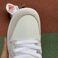 SB Dunk Low Infrared Orange - Image 10