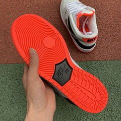 SB Dunk Low Infrared Orange - Image 12