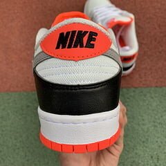 SB Dunk Low Infrared Orange - Image 15