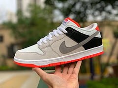 SB Dunk Low Infrared Orange - Image 4