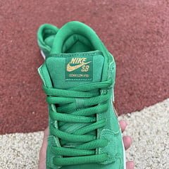 SB Dunk Low Pro St. Patrick's Day (2022) - Image 6
