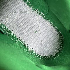 SB Dunk Low Pro St. Patrick's Day (2022) - Image 10