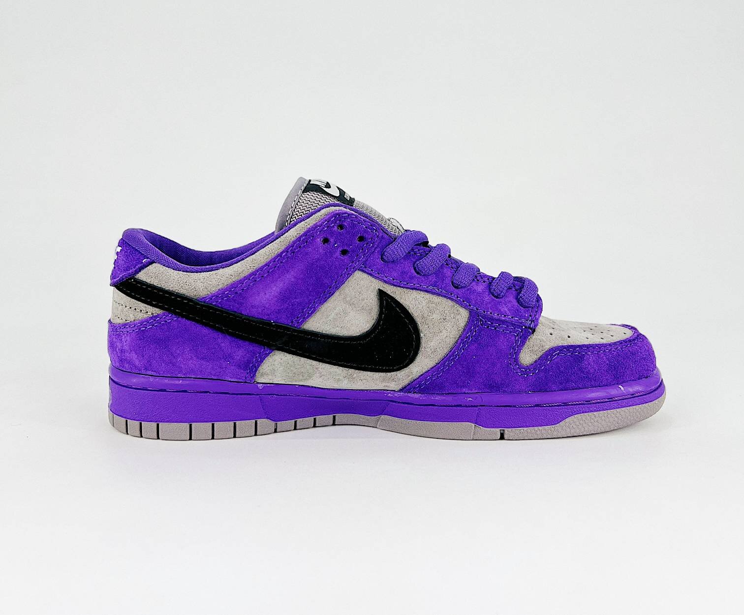 Supreme x SB Dunk Low Pack Purple - Image 5
