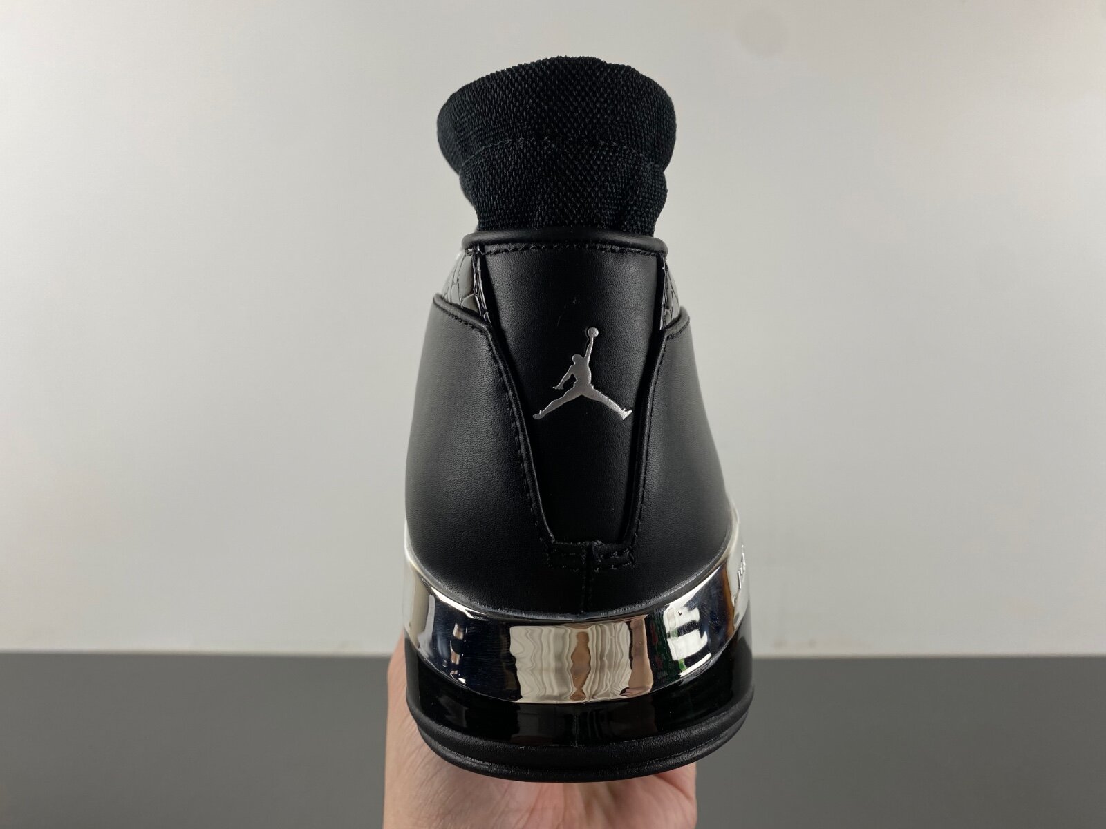 AJ17 OG Low Black Chrome - Image 8