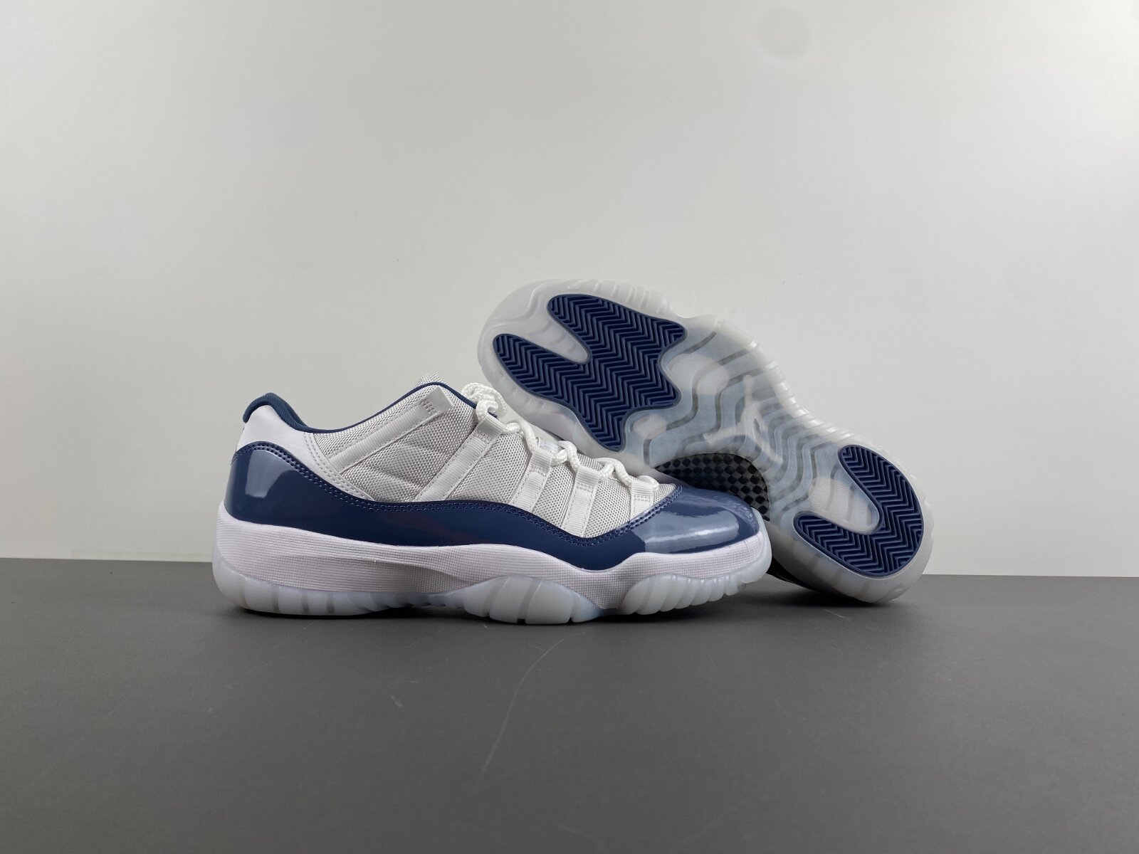 AJ11 Diffused Blue Low - Image 2