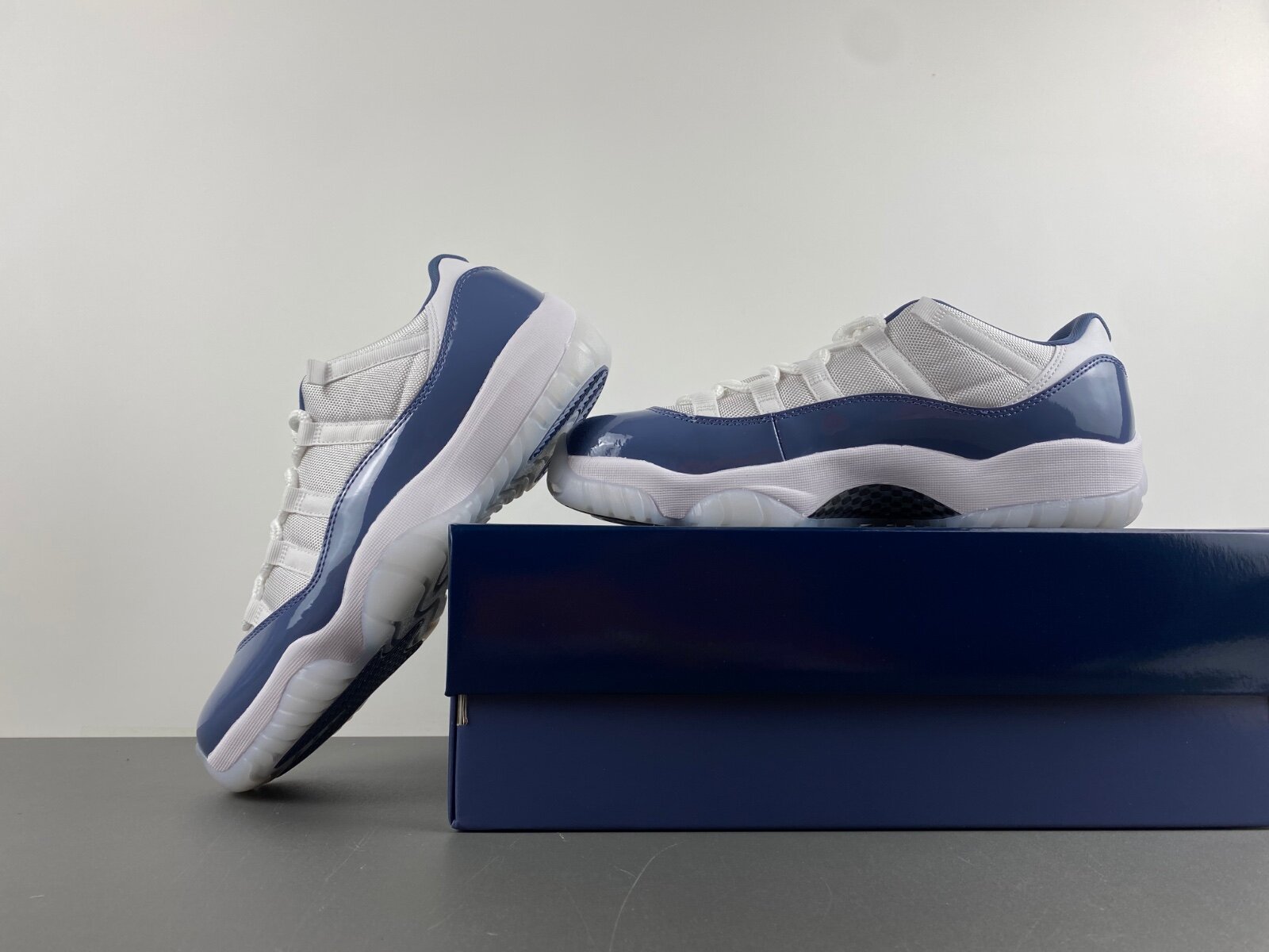 AJ11 Diffused Blue Low - Image 5
