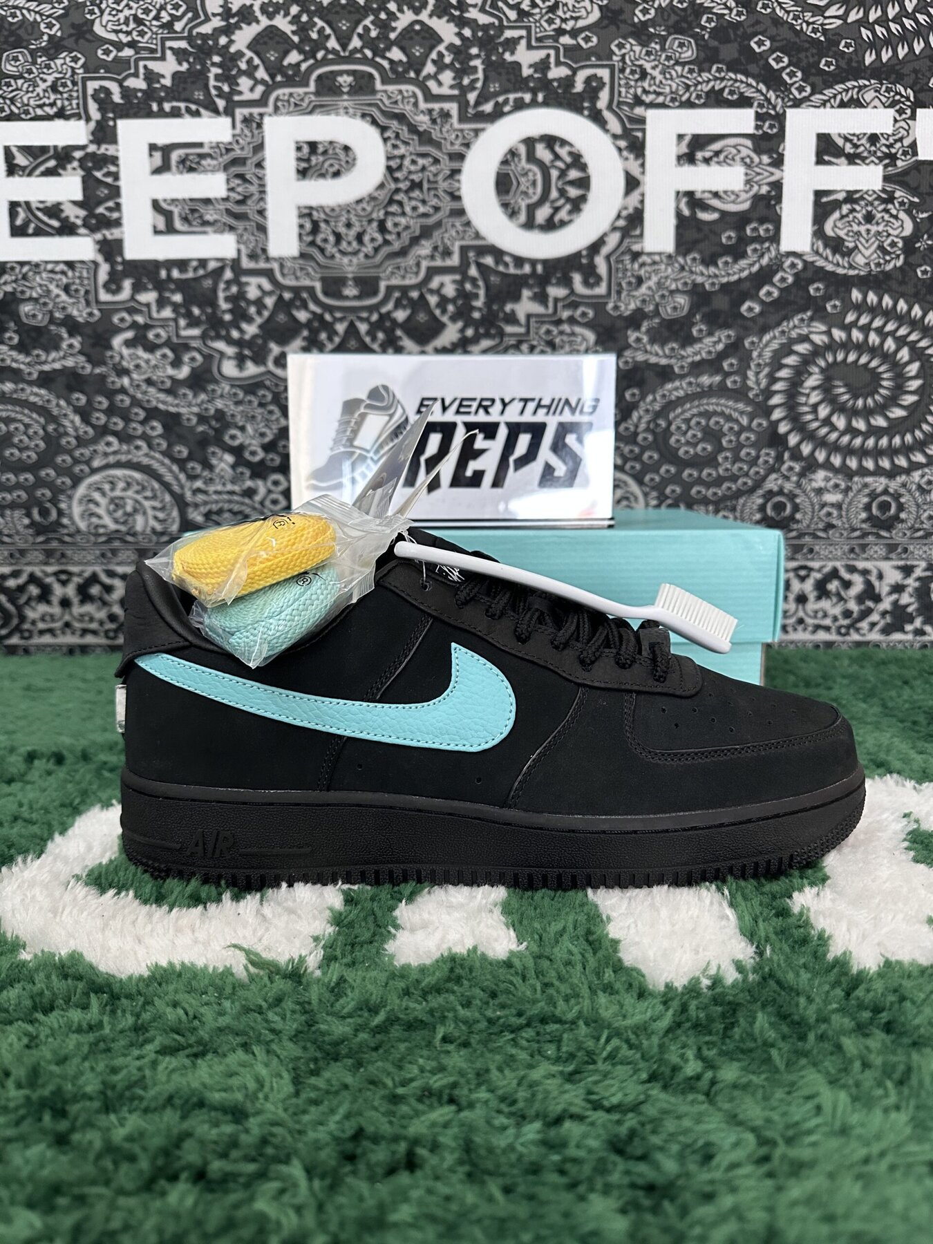 Tiffany & Co. x Air Force 1 - Image 5
