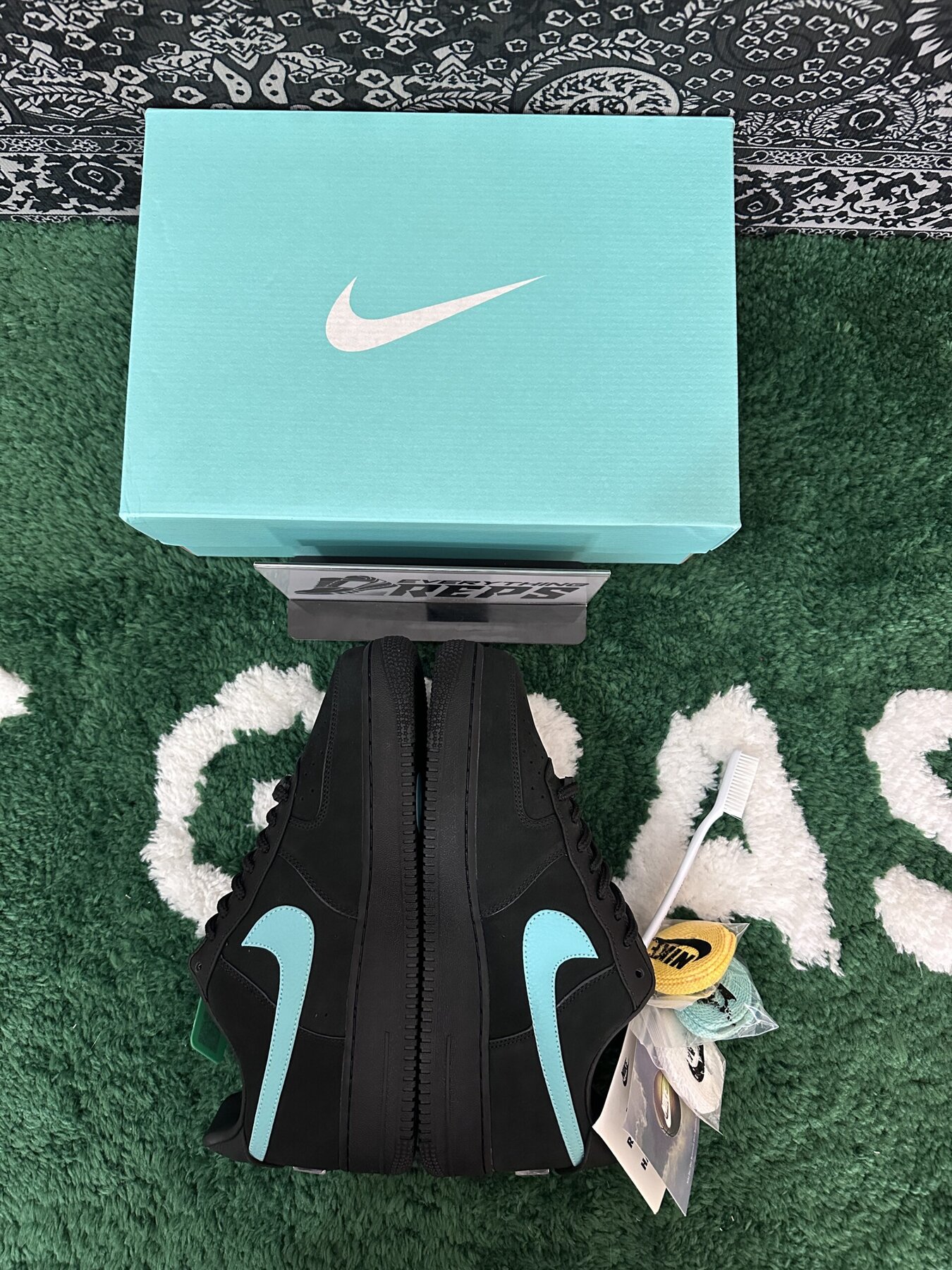 Tiffany & Co. x Air Force 1 - Image 2