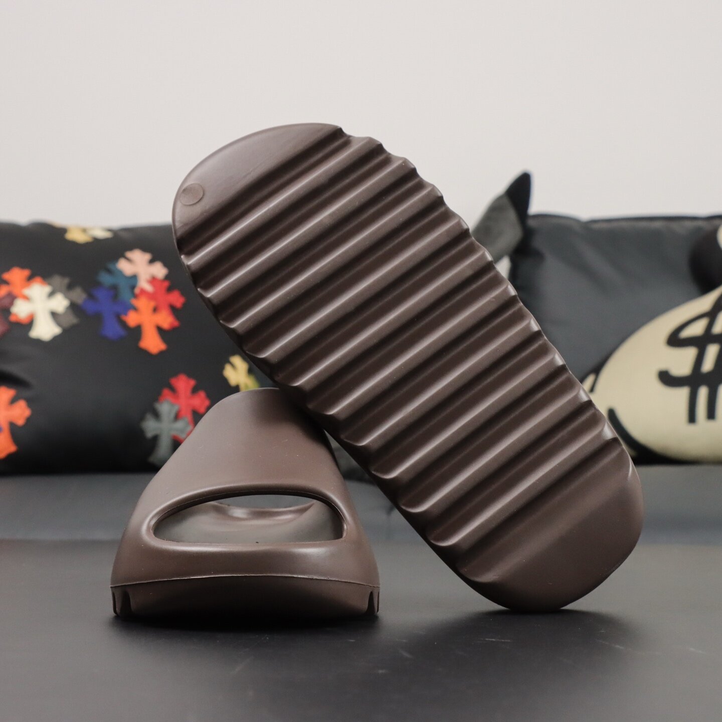 adidas Yeezy Slide Soot - Image 5