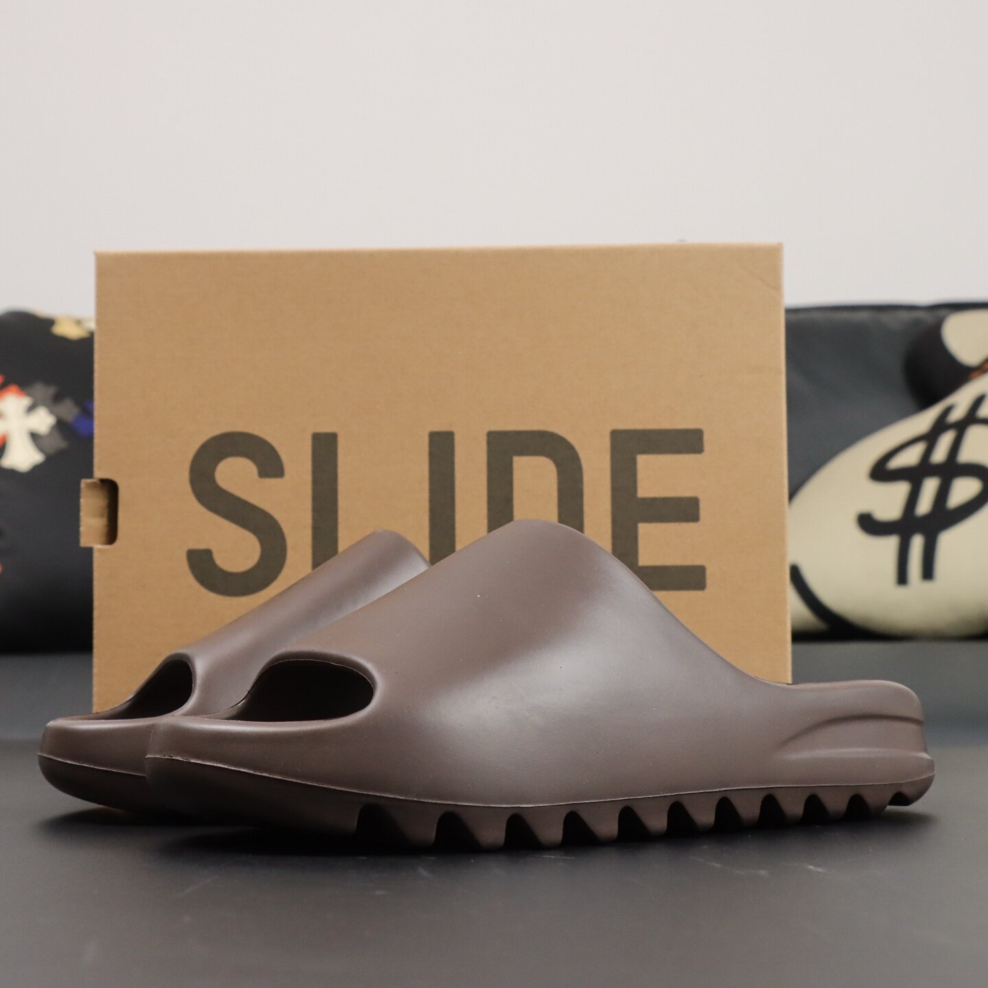 adidas Yeezy Slide Soot - Image 8