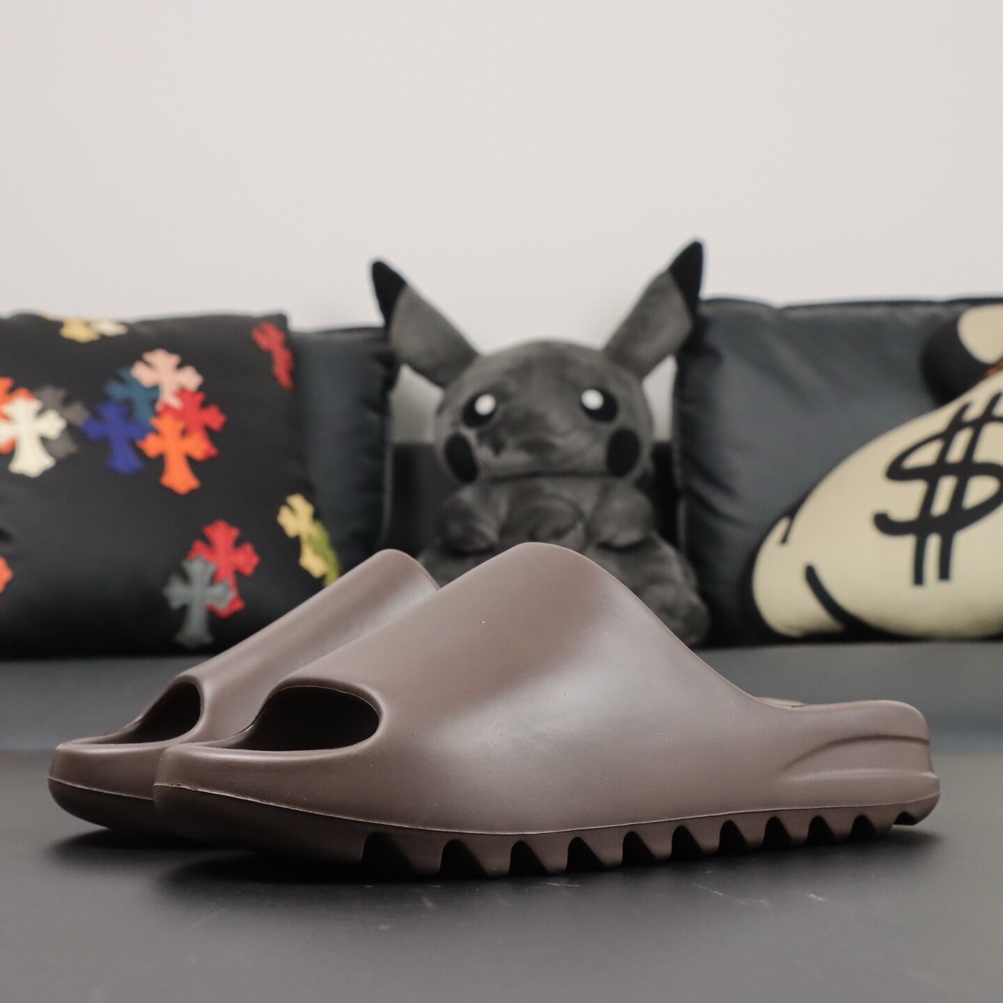adidas Yeezy Slide Soot - Image 7