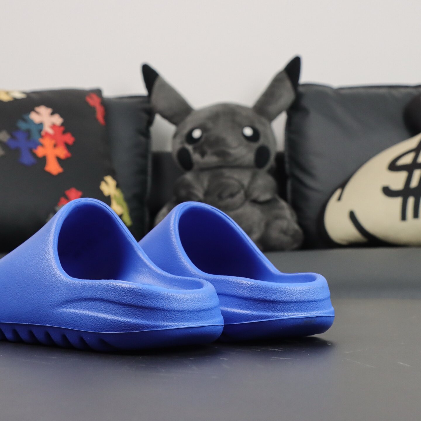 adidas Yeezy Slide Azure - Image 5