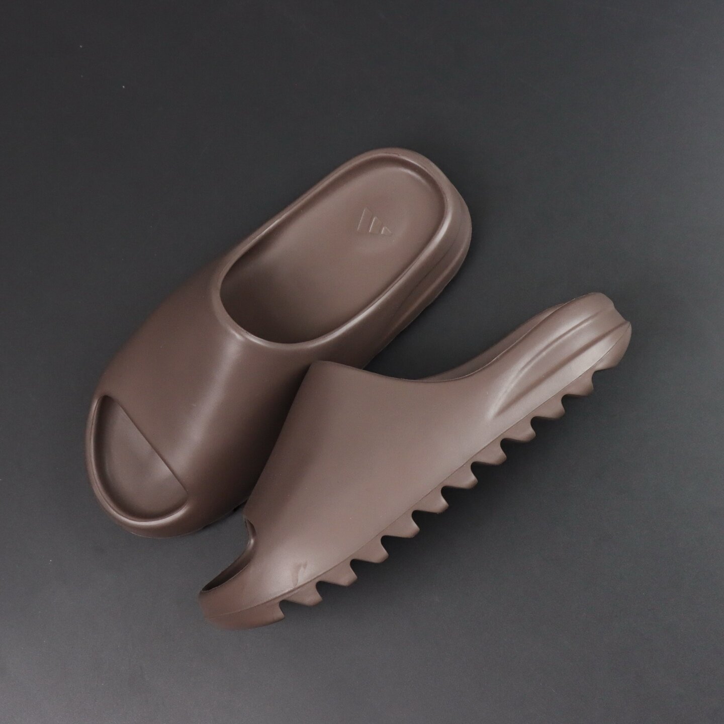 adidas Yeezy Slide Soot - Image 2