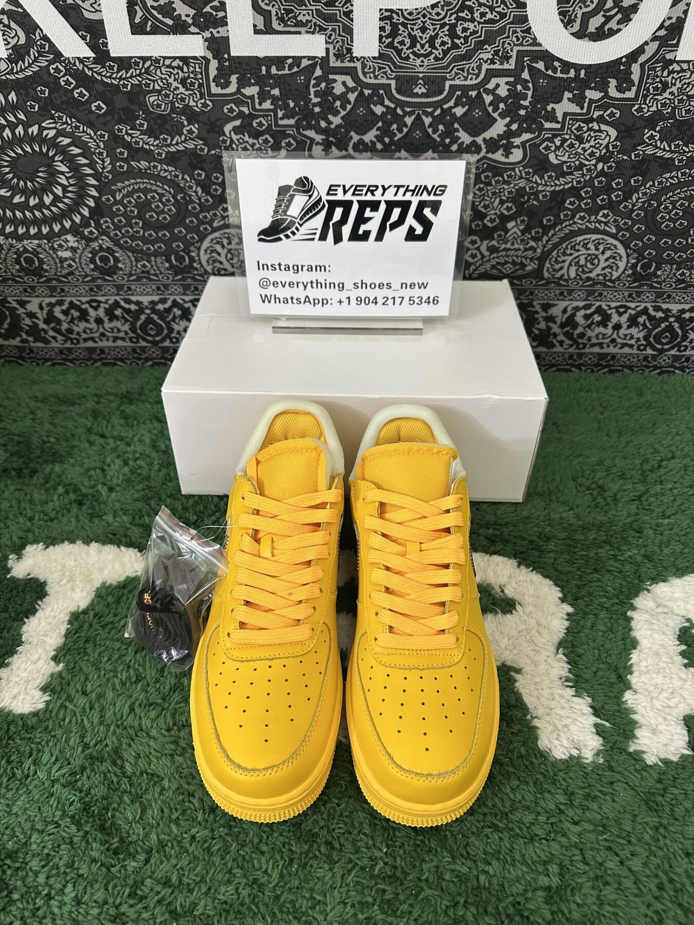 Air Force 1 Low OFF-WHITE University Gold Metallic Silver - Image 7