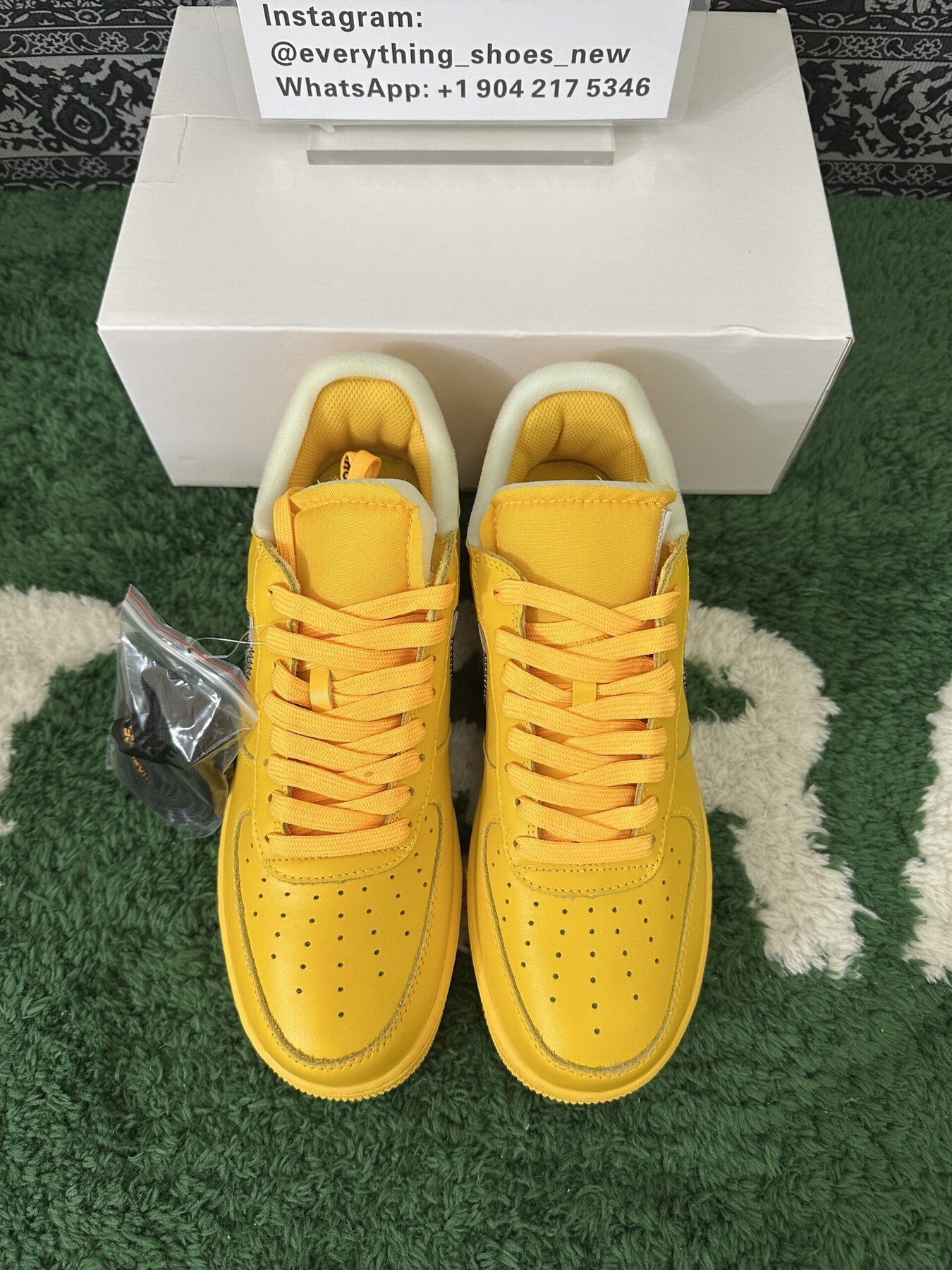 Air Force 1 Low OFF-WHITE University Gold Metallic Silver - Image 6