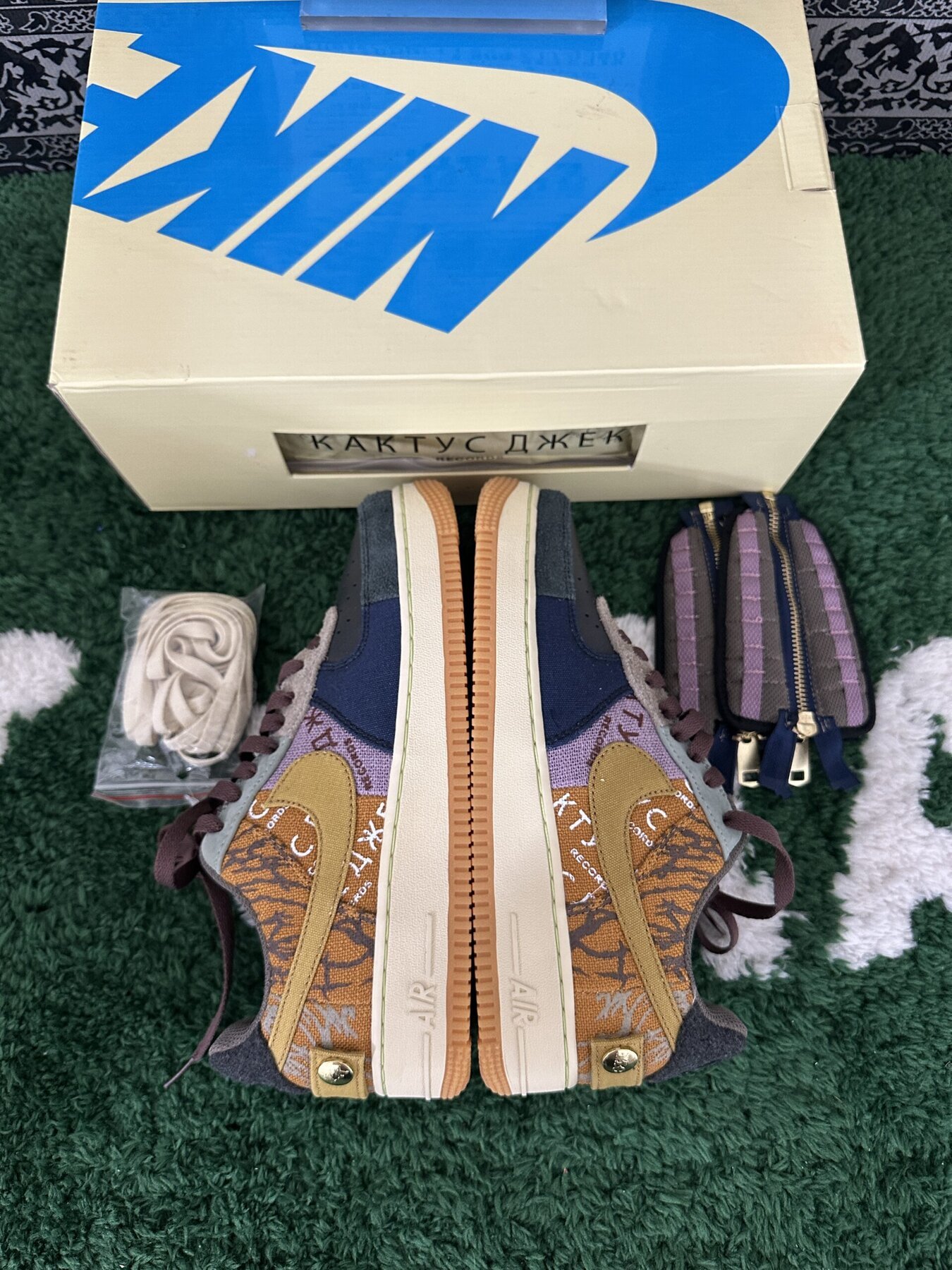 Air Force 1 Low TS Cactus Jack - Image 7