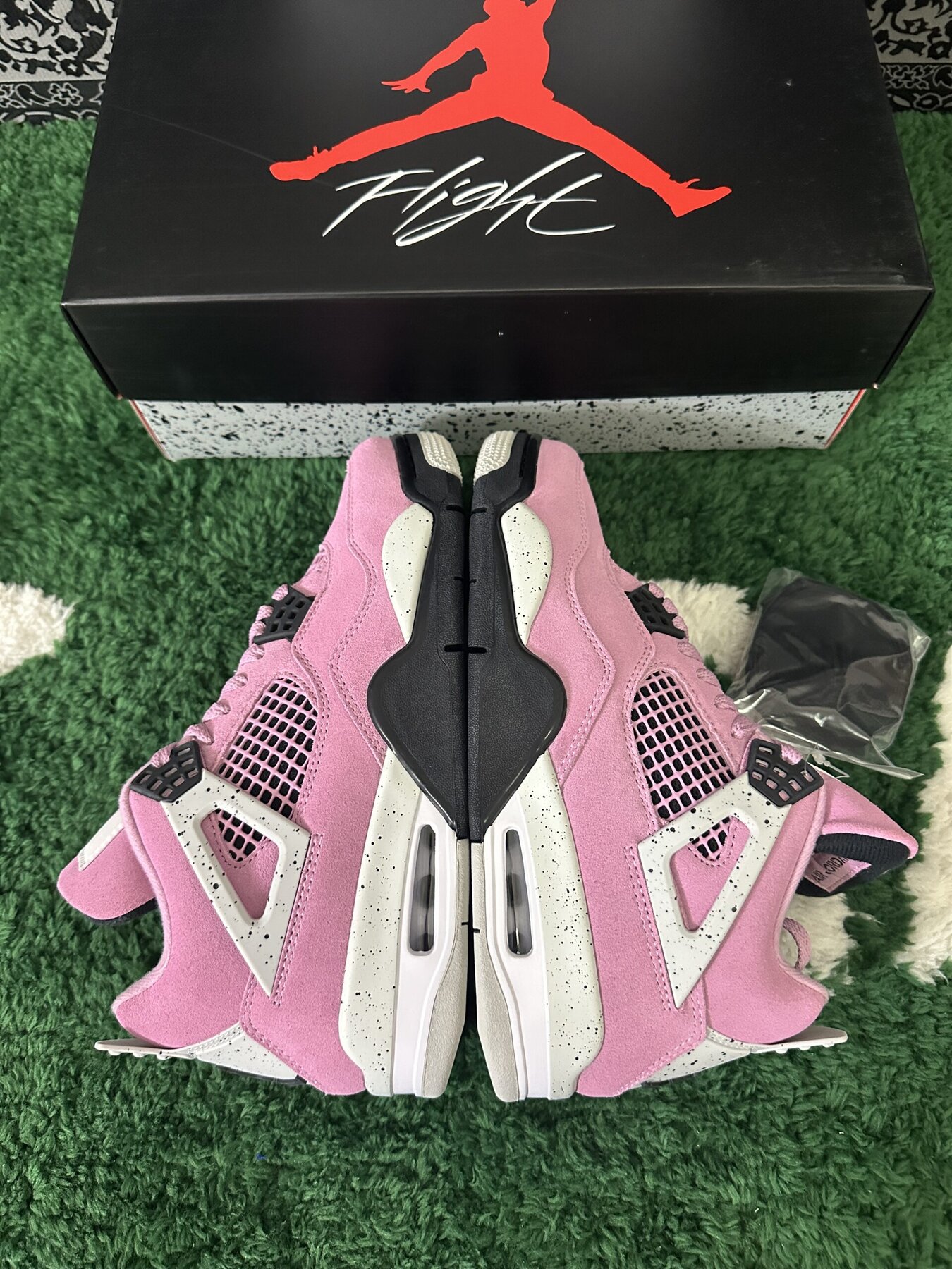 Women's AJ4 Retro Orchid - Image 2