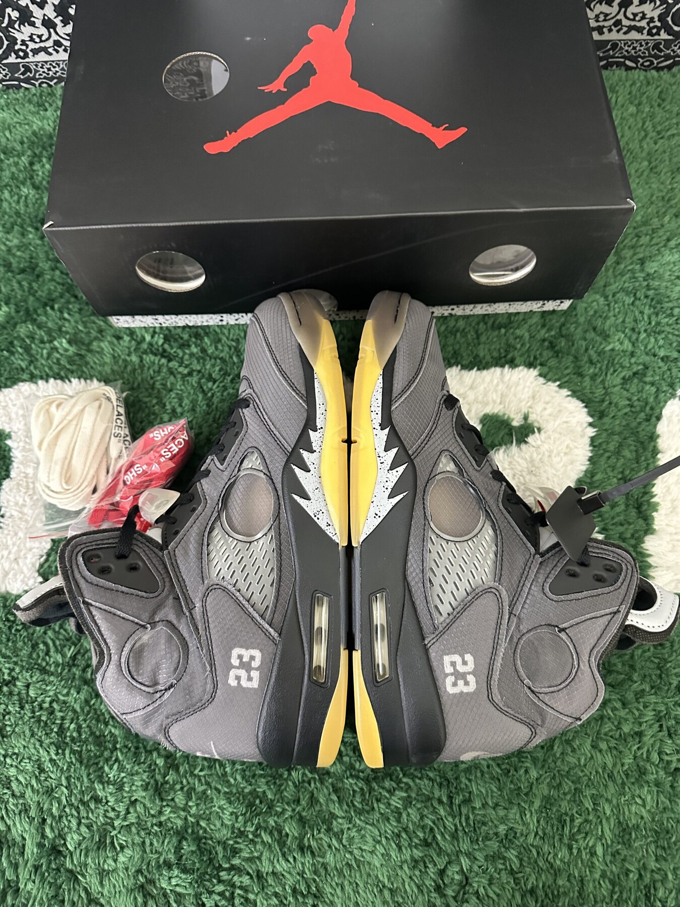 AJ5 Retro Off-White Black - Image 2