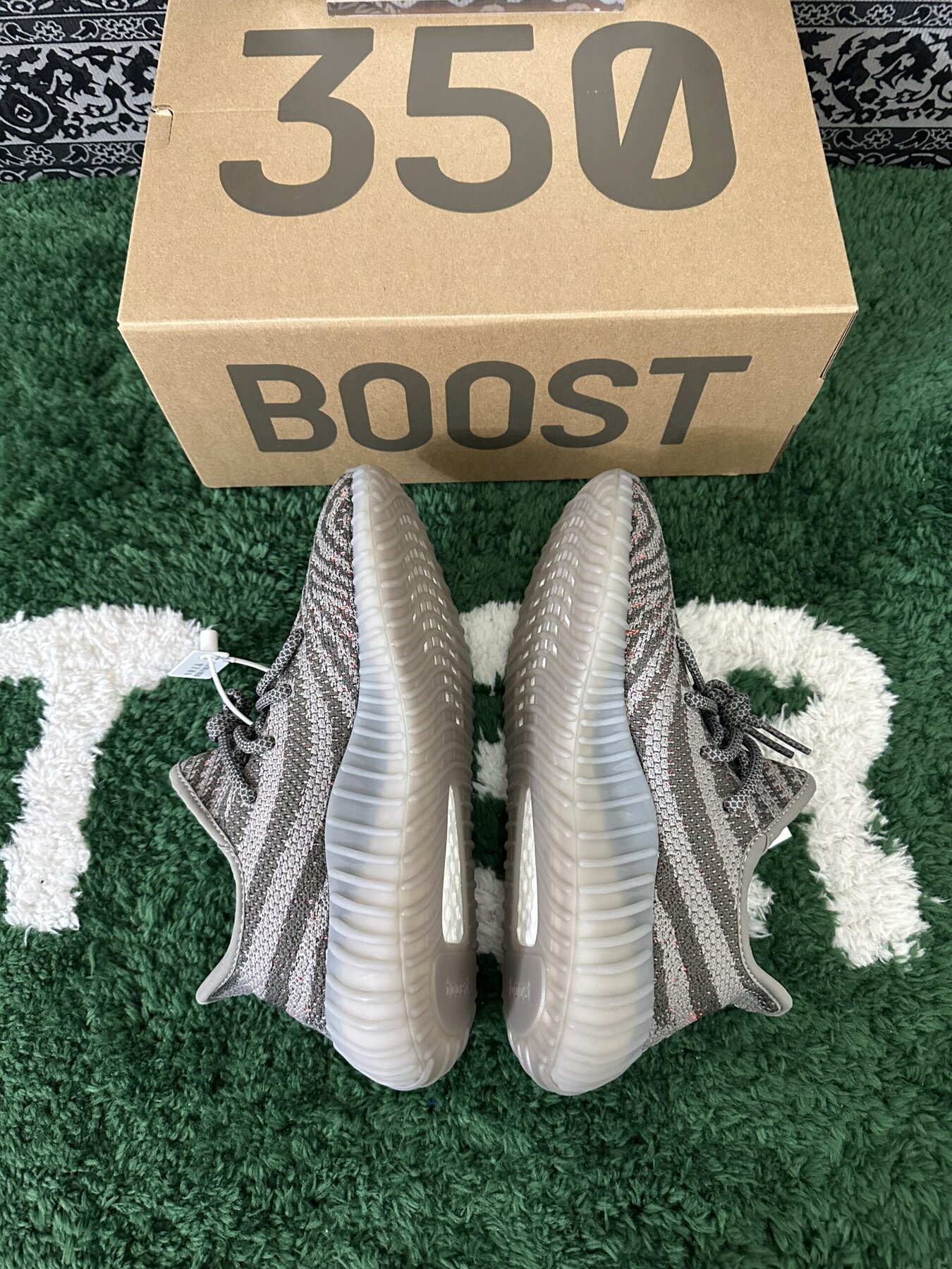 Adidas Yeezy Boost 350 V2 Beluga - Image 4