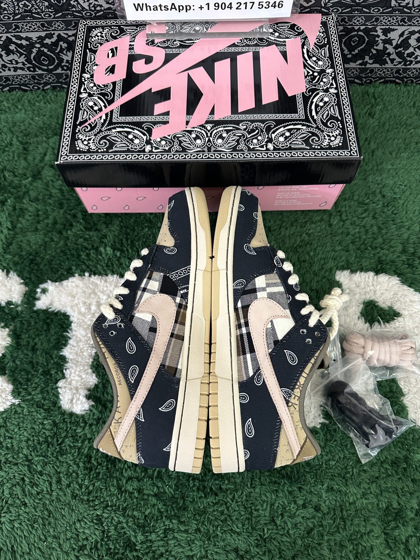 SB Dunk Low TS - Image 3