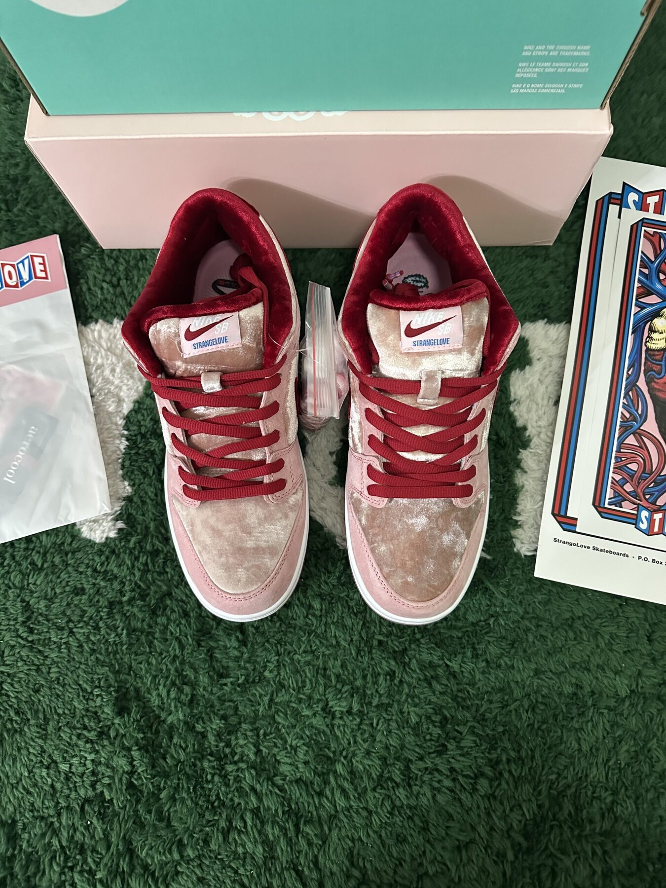 SB Dunk Low StrangeLove Skateboards (Special Box) - Image 8