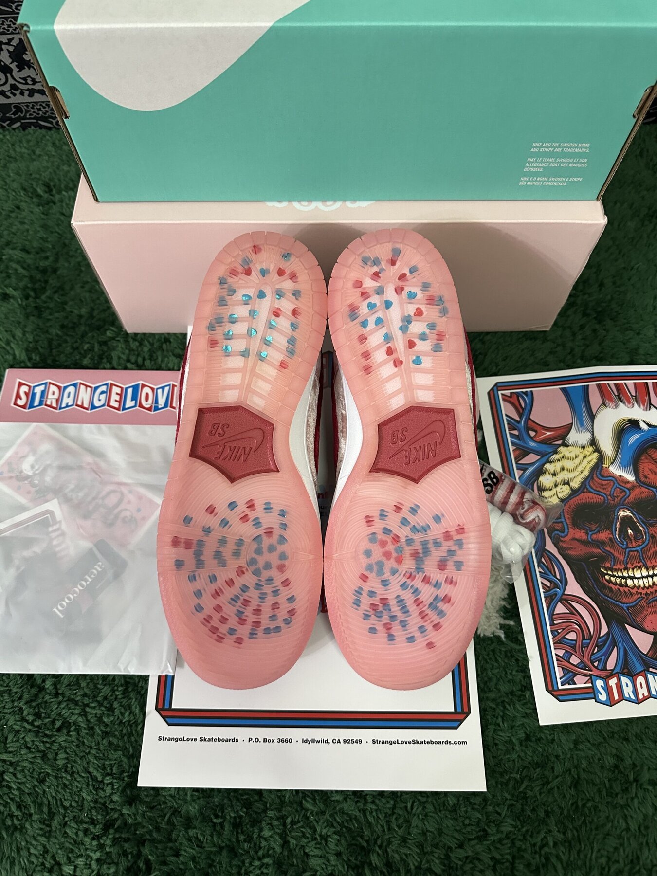 SB Dunk Low StrangeLove Skateboards (Special Box) - Image 2
